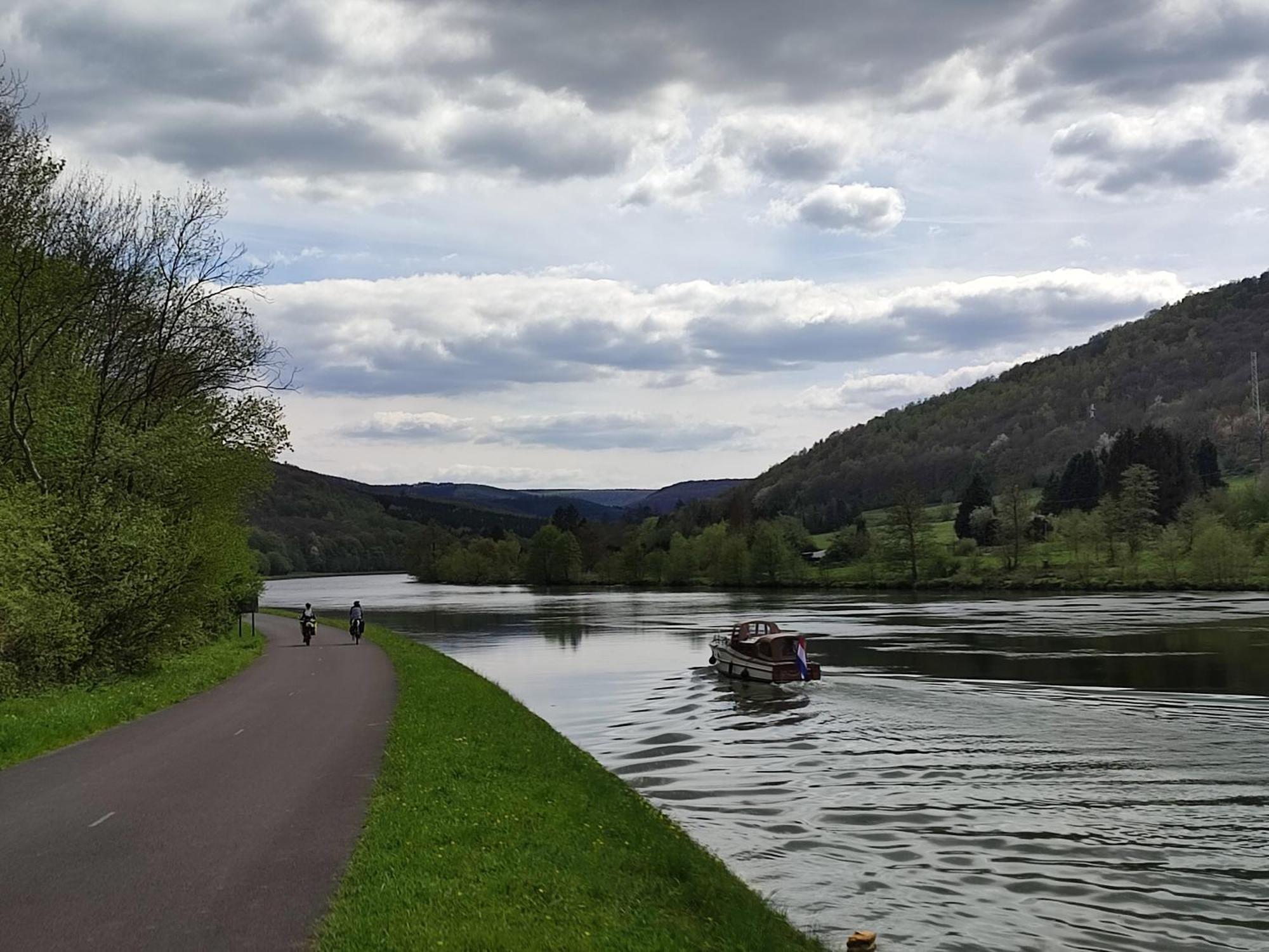 Entre Meuse Et Foret Revin Kültér fotó